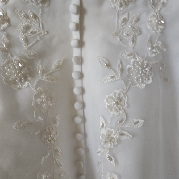 Mary’s Bridal Strapless Embroidered Wedding Gown  Size 12, Ivory Lace & Tulle - Picture 10 of 16